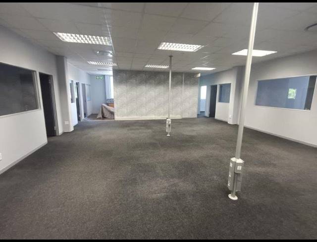 BUSINESS PROPERTY TO RENT IN CONSTANTIA KLOOF